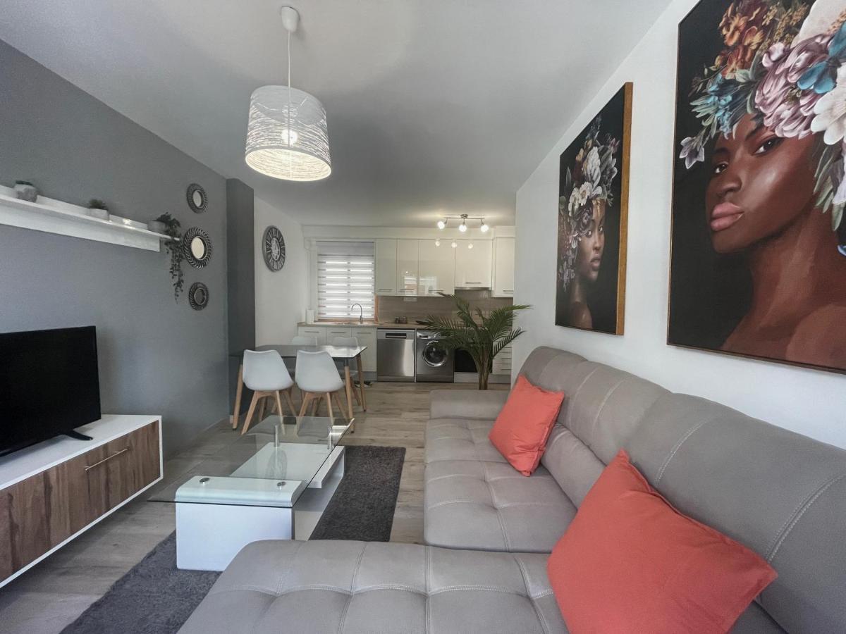 My Home Apartament Tazacorte Bagian luar foto